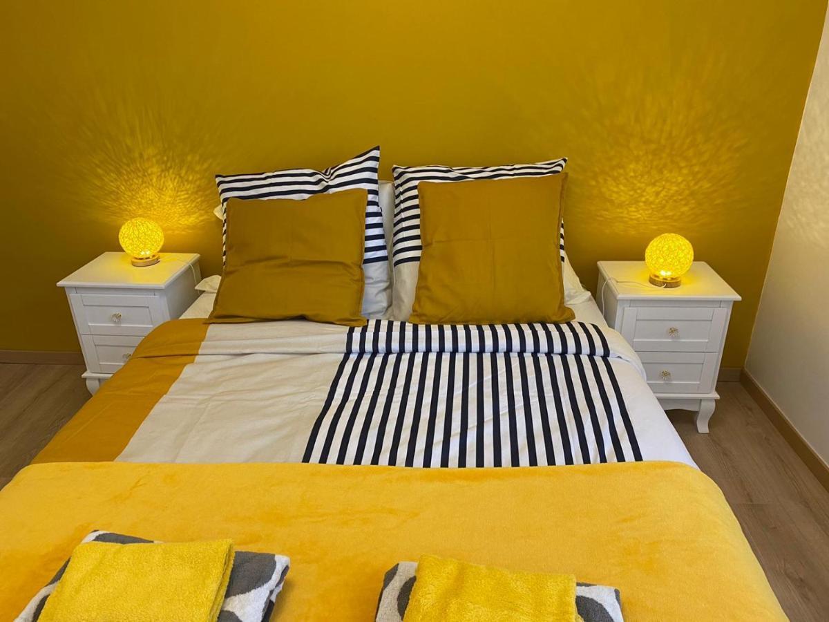 Grand F4 De 71M2 Pour 6 Personnes En Plein Centre Ville Arpajon Luaran gambar