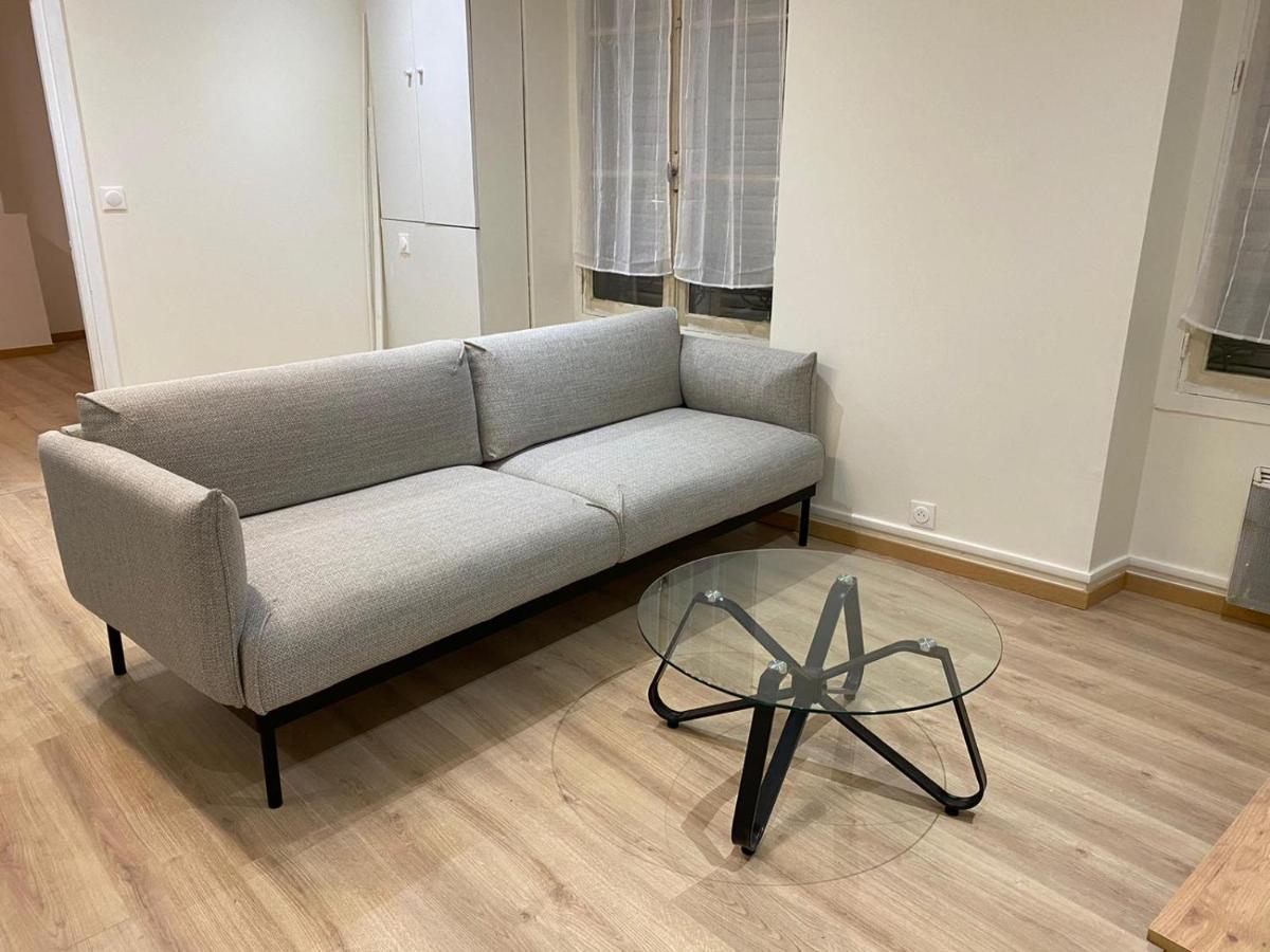 Grand F4 De 71M2 Pour 6 Personnes En Plein Centre Ville Arpajon Luaran gambar