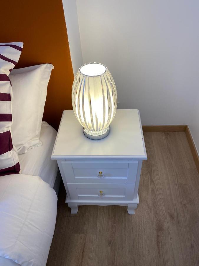 Grand F4 De 71M2 Pour 6 Personnes En Plein Centre Ville Arpajon Luaran gambar